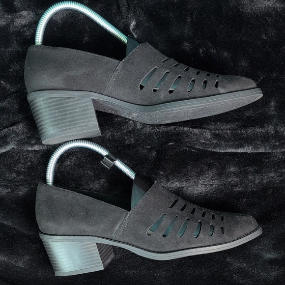 Maurices Black Heels with Suedeβ Material, Size 7. Excellent Condition - Picture 7 of 12